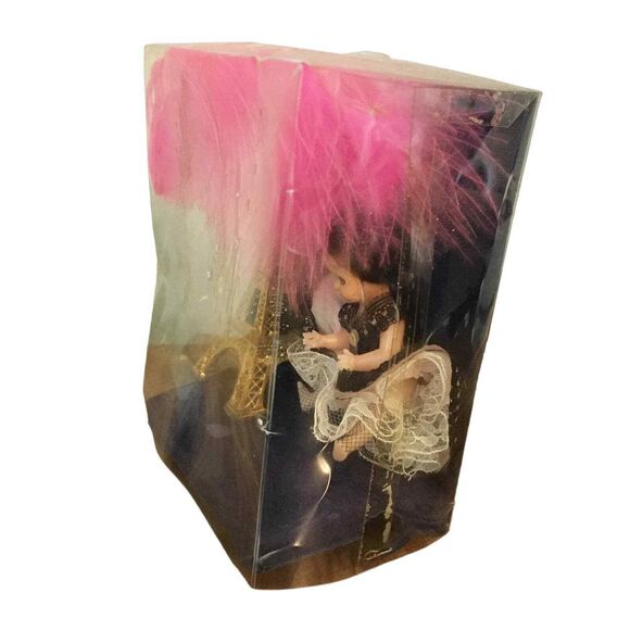 1960s Vintage Paris Souvenir Doll, New In Box - Picture 4 of 4